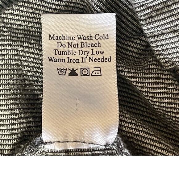 COLDWATER CREEK Natural Fit Capris Size 10 Striped Gray Minimalist Lightweight - Picture 7 of 8